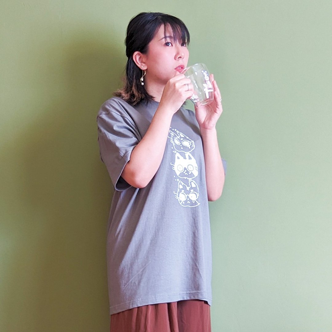 双面 圆领棉 tee-雾灰绿 带走你/妳的不快乐 - 女装 T 恤 - 棉 绿色