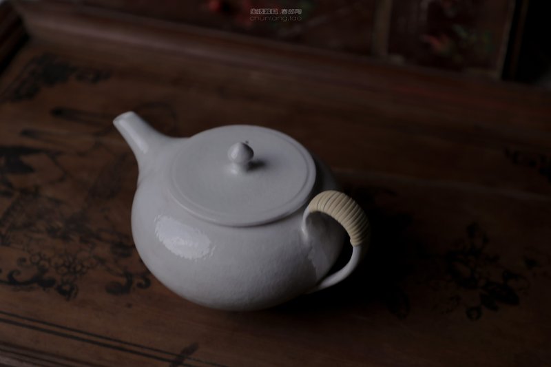 春郎陶 - 空灵白・茶壶 400 ml - 茶具/茶杯 - 陶 
