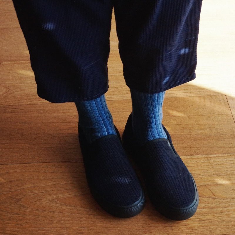 植物藍靛染 重磅劍道服面料 復古平底中性百搭一腳蹬板鞋 - 女款运动鞋/球鞋 - 其他人造纤维 蓝色