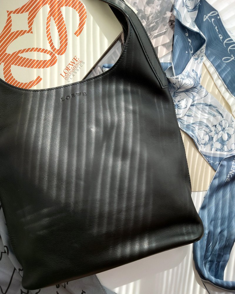 中古包 Loewe 纳帕牛皮 托特包单肩包侧背包侧背包上学上班通勤包 - 手提包/手提袋 - 真皮 黑色