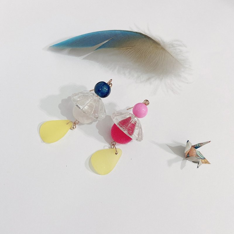 SUNNIE DESIGN 风铃耳针耳环 - 耳环/耳夹 - 树脂 多色