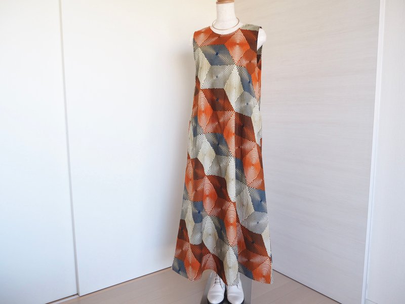 【日本制 手作】非洲布料 x 长洋装 附口袋 图纹洋装 个性棉质洋装 民族风 进口布料 - 洋装/连衣裙 - 棉．麻 多色