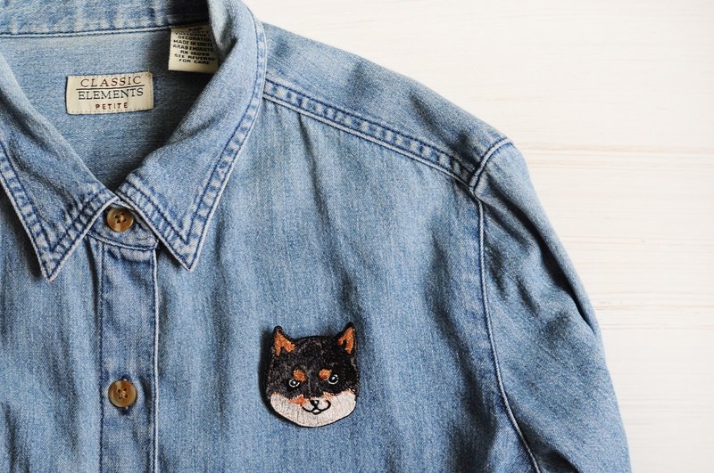 黑柴犬-动物刺绣 别针/胸针 配件 穿搭配饰 毕业礼物 - 胸针 - 绣线 黑色