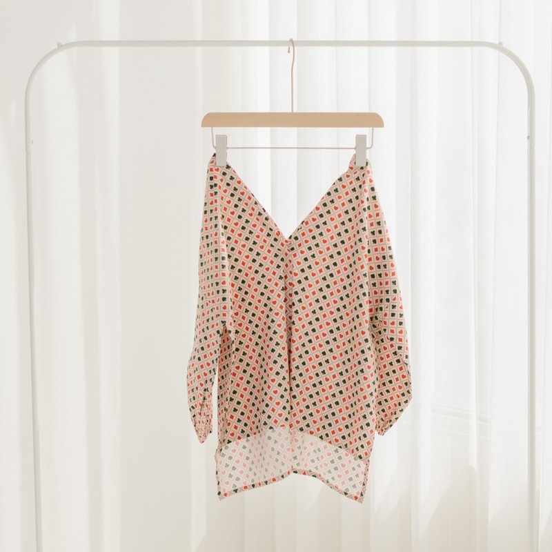 | New新品上市・自订款 | 皮特小泡袖 七分袖 女装上衣 梦游仙境 - 女装上衣 - 棉．麻 红色