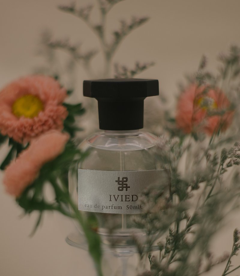 ainla | IVIED - 水蜜桃花果系香水 - 香水/香膏 - 浓缩/萃取物 粉红色