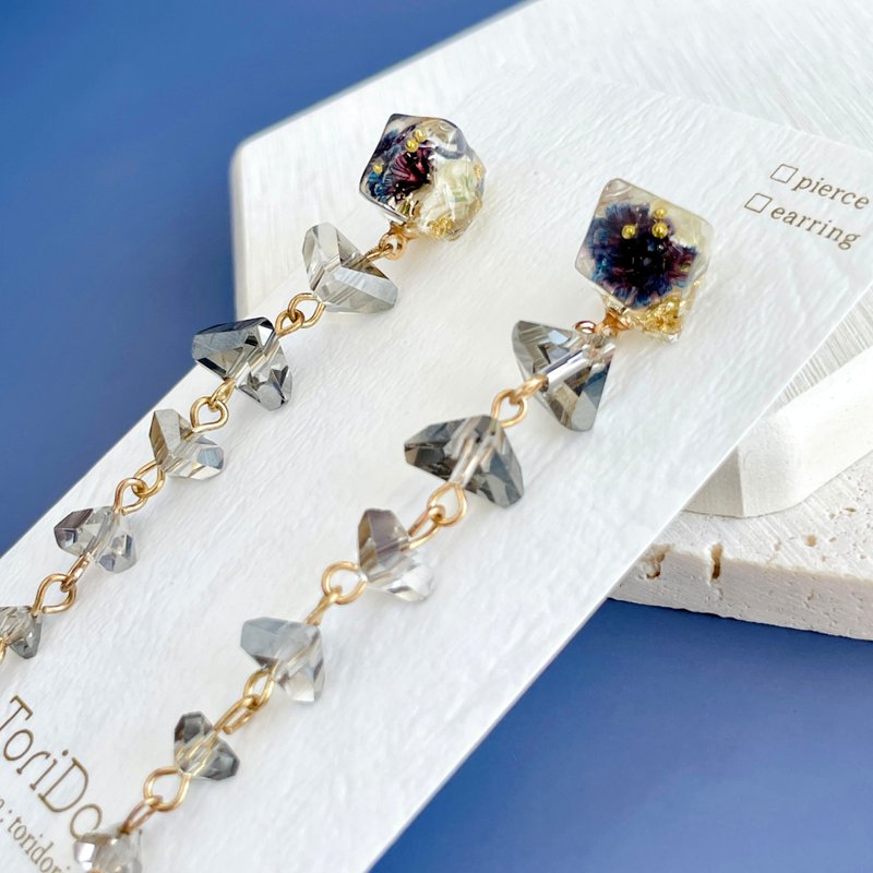 单色调满天星长款耳针式耳环 - 耳环/耳夹 - 树脂 灰色