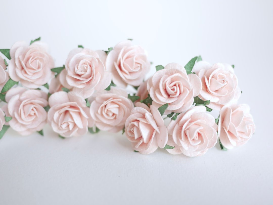 Paper flowers, DIY centerpieces, gift, 50 pieces size 2.5 cm., pale pink color. - 其他 - 纸 粉红色