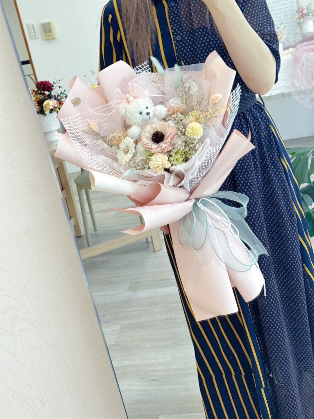恋爱熊花束。情人。生日.结婚纪念。永生花.升迁。毕业花束 - 干燥花/捧花 - 植物．花 白色