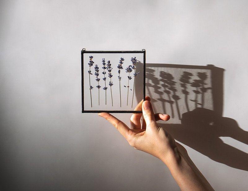 Pressed lavender frame Minimal décor Nursery wall art Pressed flower art - 墙贴/壁贴 - 玻璃 黑色