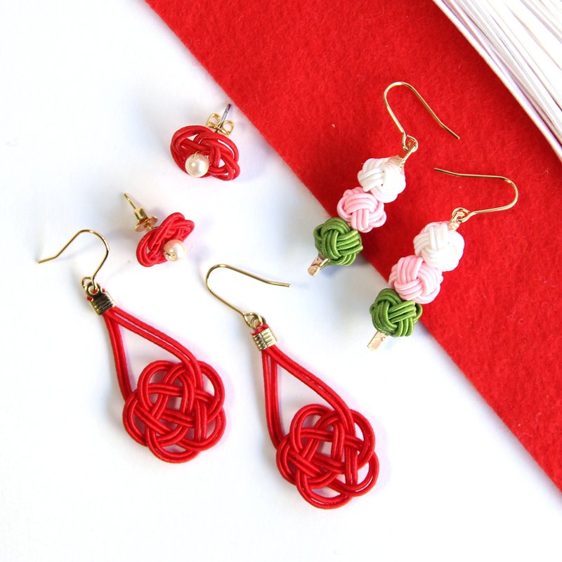 Goody Bag / red / japanese style pierce earring / mizuhiki / japan / accessory - 耳环/耳夹 - 丝．绢 红色