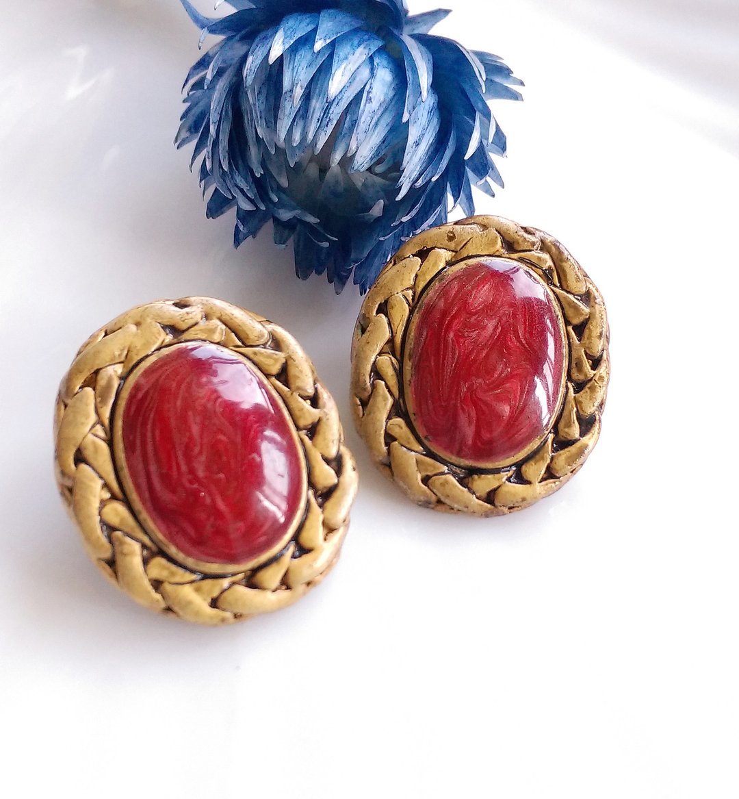 Vintage Jewelry 西洋古董饰品 麻花框 流金纹 夹式耳环 - 耳环/耳夹 - 其他金属 金色