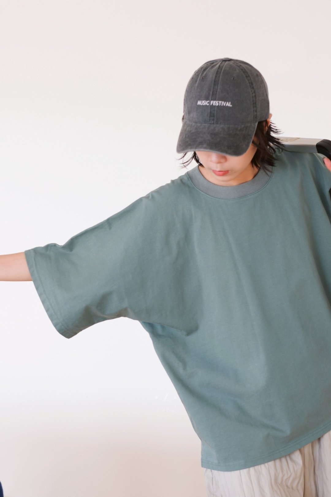 小我独家 夏日琴通宁小领六分TEE - 2色 - 莱姆绿 现货 - 女装 T 恤 - 棉 蓝色