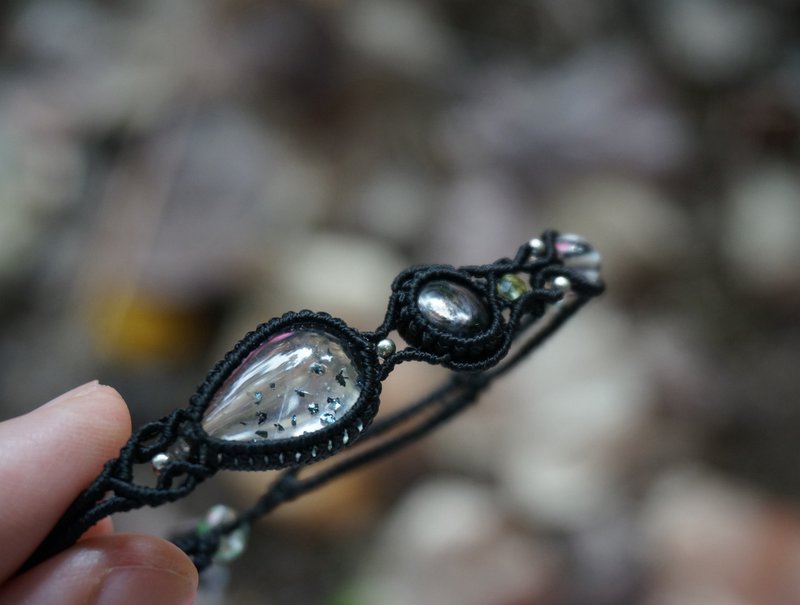 | 光明自性| 星光蓝云母矿花+黑线石手环 手工蜡线编织. - 手链/手环 - 水晶 黑色