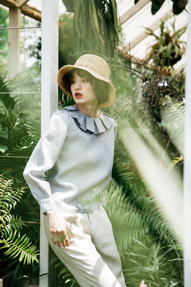 Linen frill collar blouse in Smoke grey - 女装衬衫 - 棉．麻 灰色