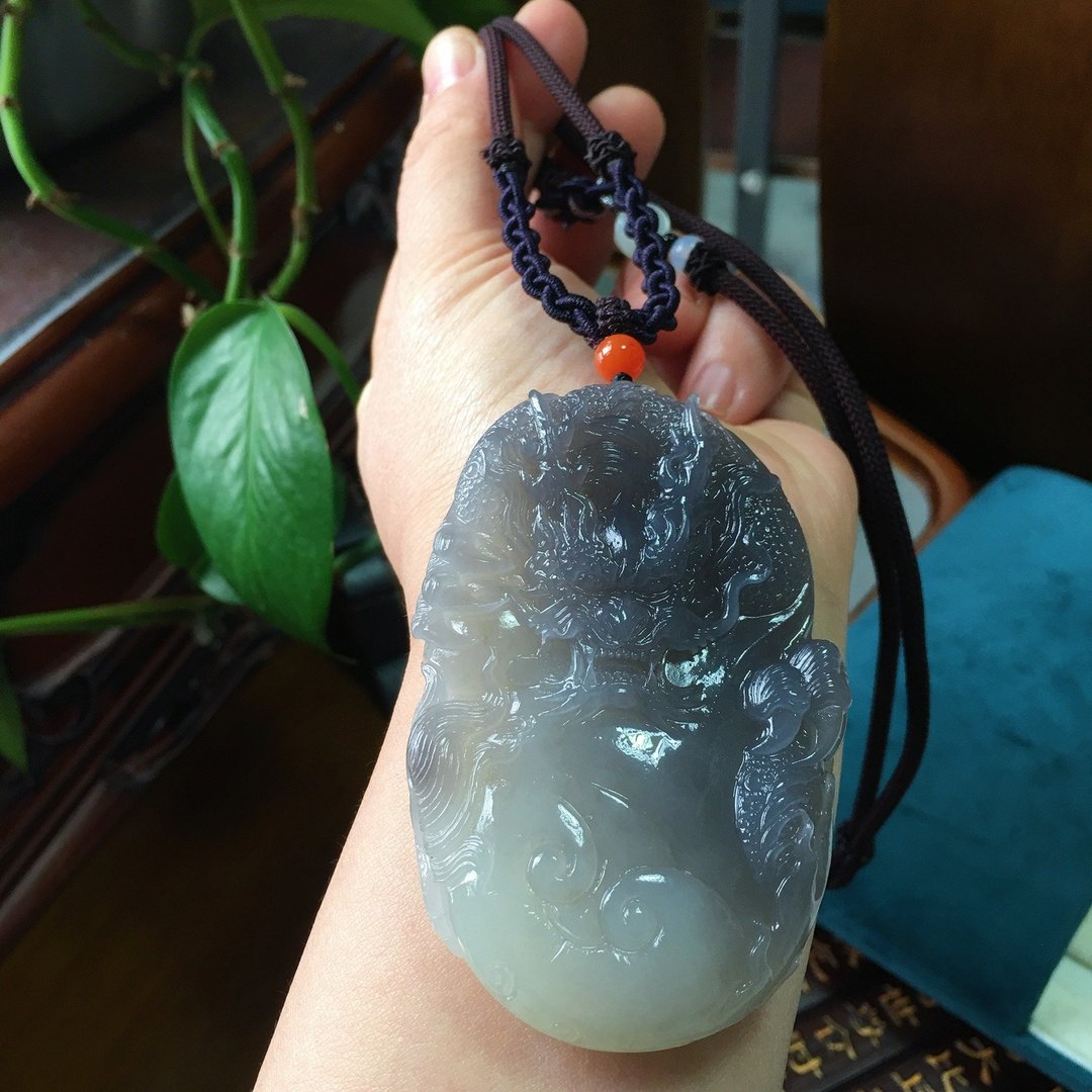 和田玉 精致大气双色吊坠 精雕龙 寓意招财进宝 辟邪保平安 - 吊饰 - 玉石 