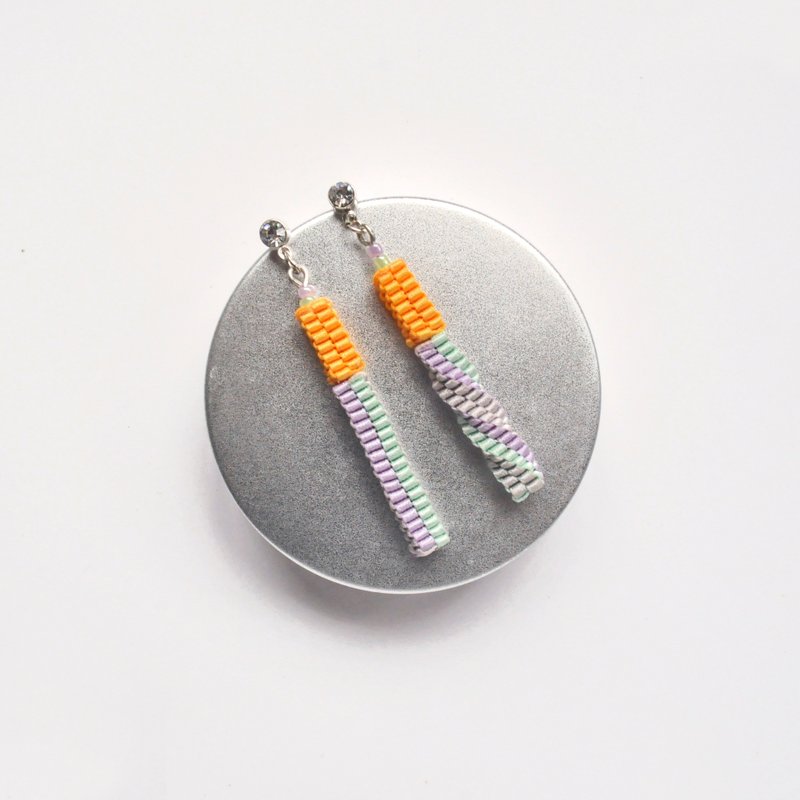 手工编织 / 扭扭 / 闪石 / 钻钻 / 长耳环 - 耳环/耳夹 - 其他材质 多色