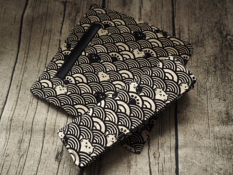 和风黑色波浪躲猫猫 婴儿/小童婴儿背带/汽车座椅 双面口水巾/背 - 围嘴/口水巾 - 棉．麻 黑色