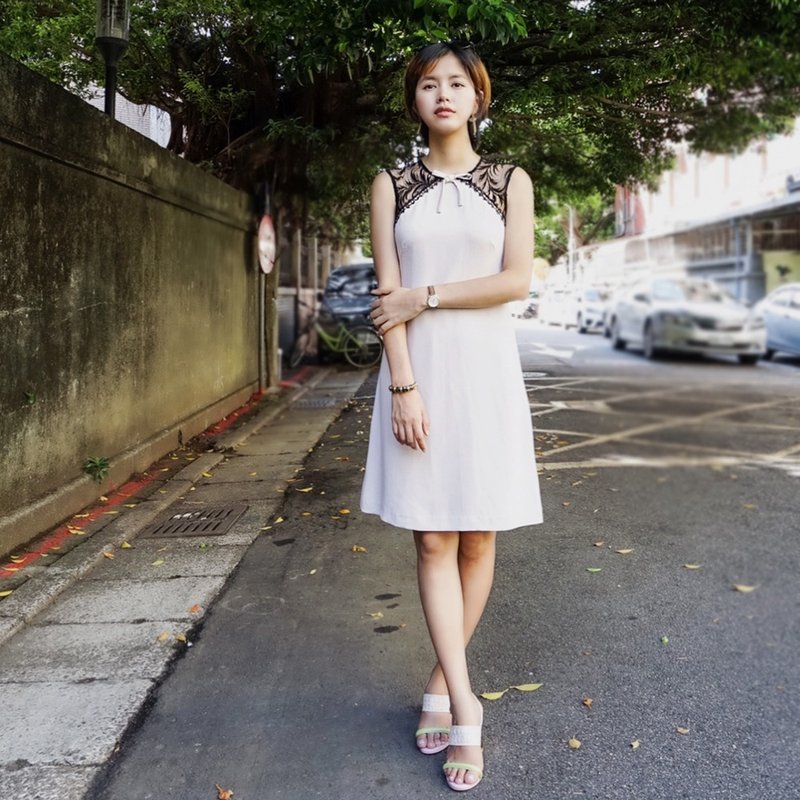 粉色蕾丝气质款修身洋装 - 洋装/连衣裙 - 聚酯纤维 粉红色