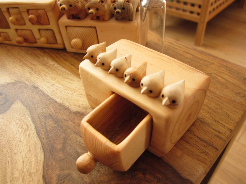 Miniature chest of drawers with flock of birds, Wood carving, Wood Sculpture, Wo - 收纳用品 - 木头 
