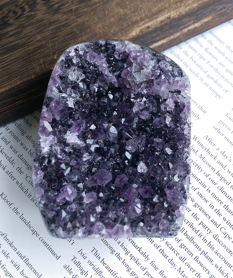 Amethyst  乌拉圭产地 原皮紫水晶  紫水晶晶镇 天然矿石 原矿 - 摆饰 - 其他材质 