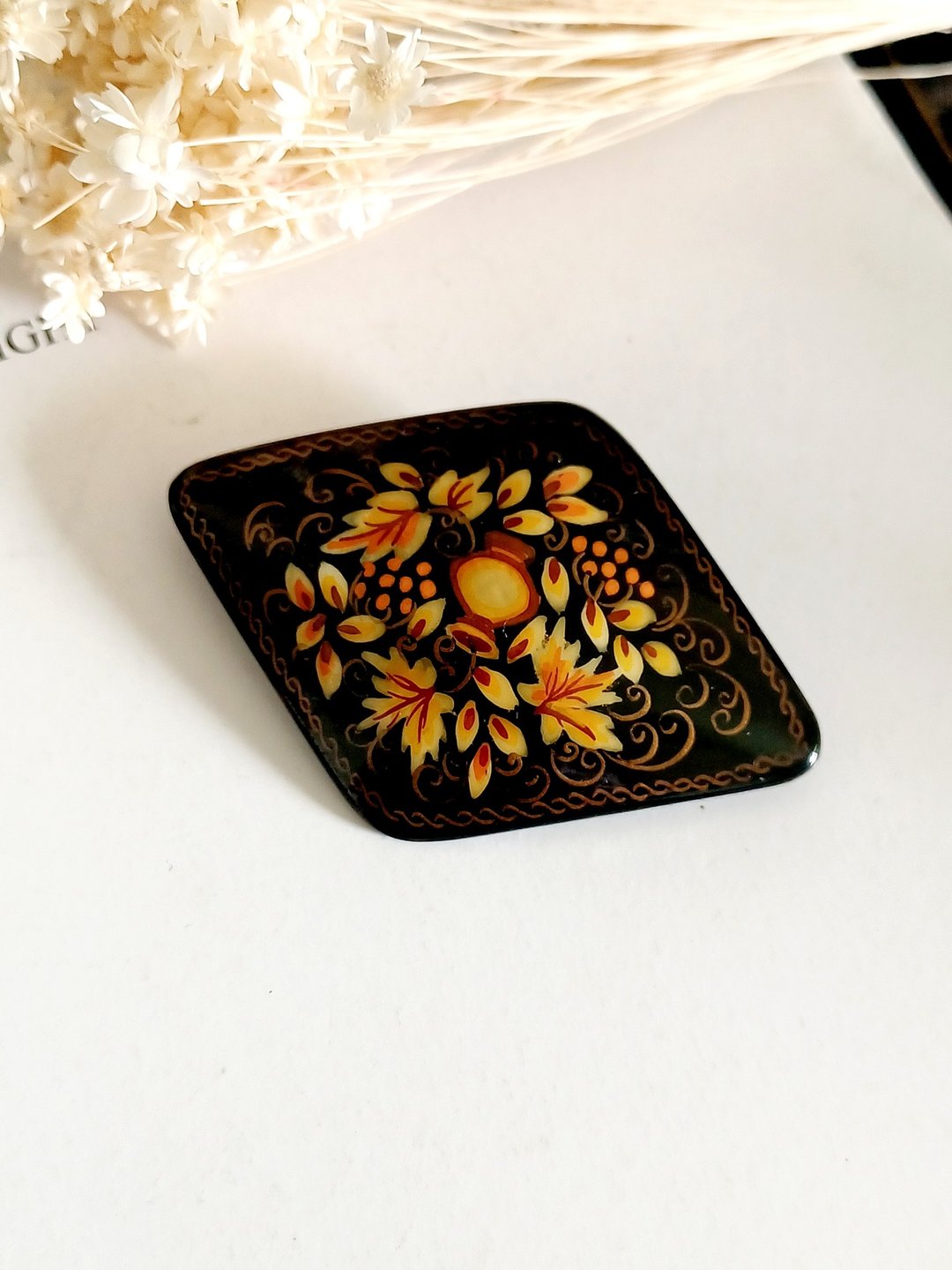 vintage jewelry  俄罗斯手绘葡萄酒瓮木制漆涂 别针  胸针 - 胸针 - 木头 
