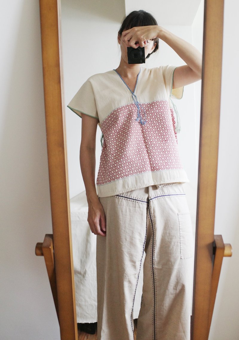 Karen shirt 泰北山岳民族克伦族手织布手工刺绣天然染织上衣 - 女装上衣 - 棉．麻 