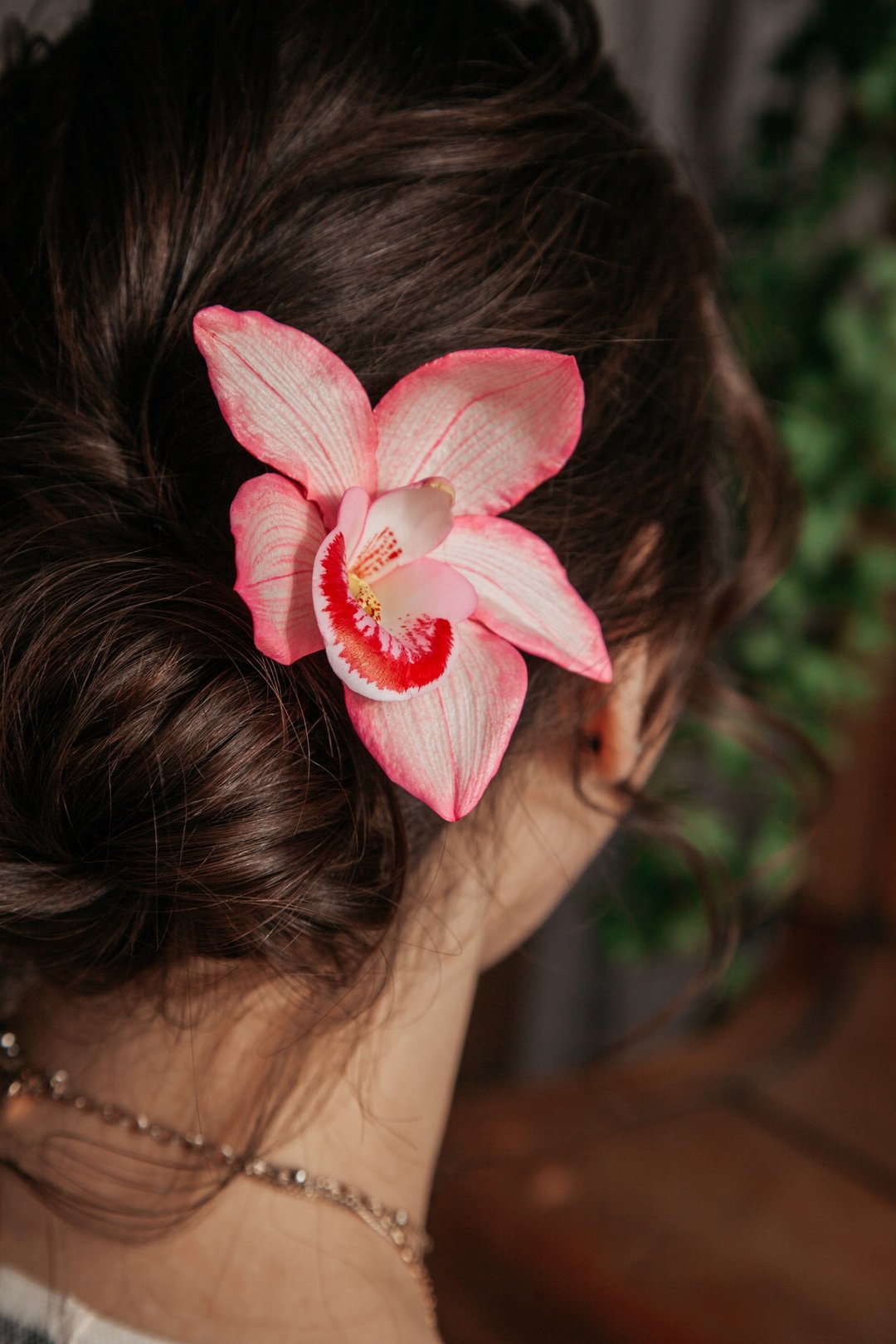 Pink orchid hair pin, tropical headpiece  for beach wedding. Floral hair pin - 发饰 - 树脂 粉红色