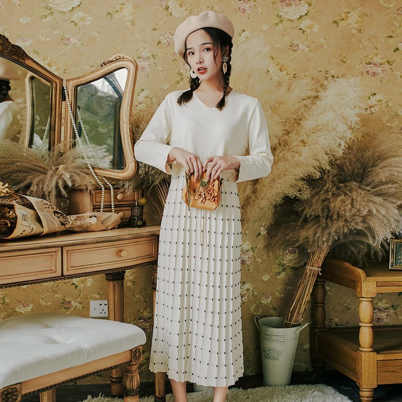 早秋装新款2018几分之秋复古时尚V领条纹撞色连身裙洋装 - 洋装/连衣裙 - 其他材质 白色