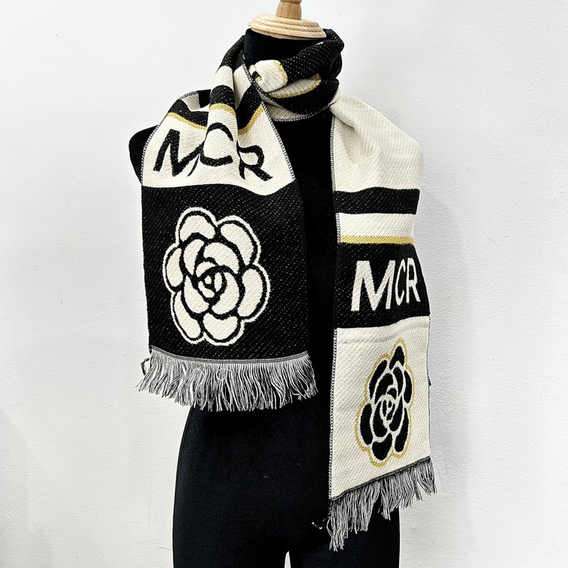 CHANEL 曼彻斯特秀场 VIP 限定 Cashmere 围巾稀有品释出 全新含盒 - 丝巾 - 羊毛 黑色