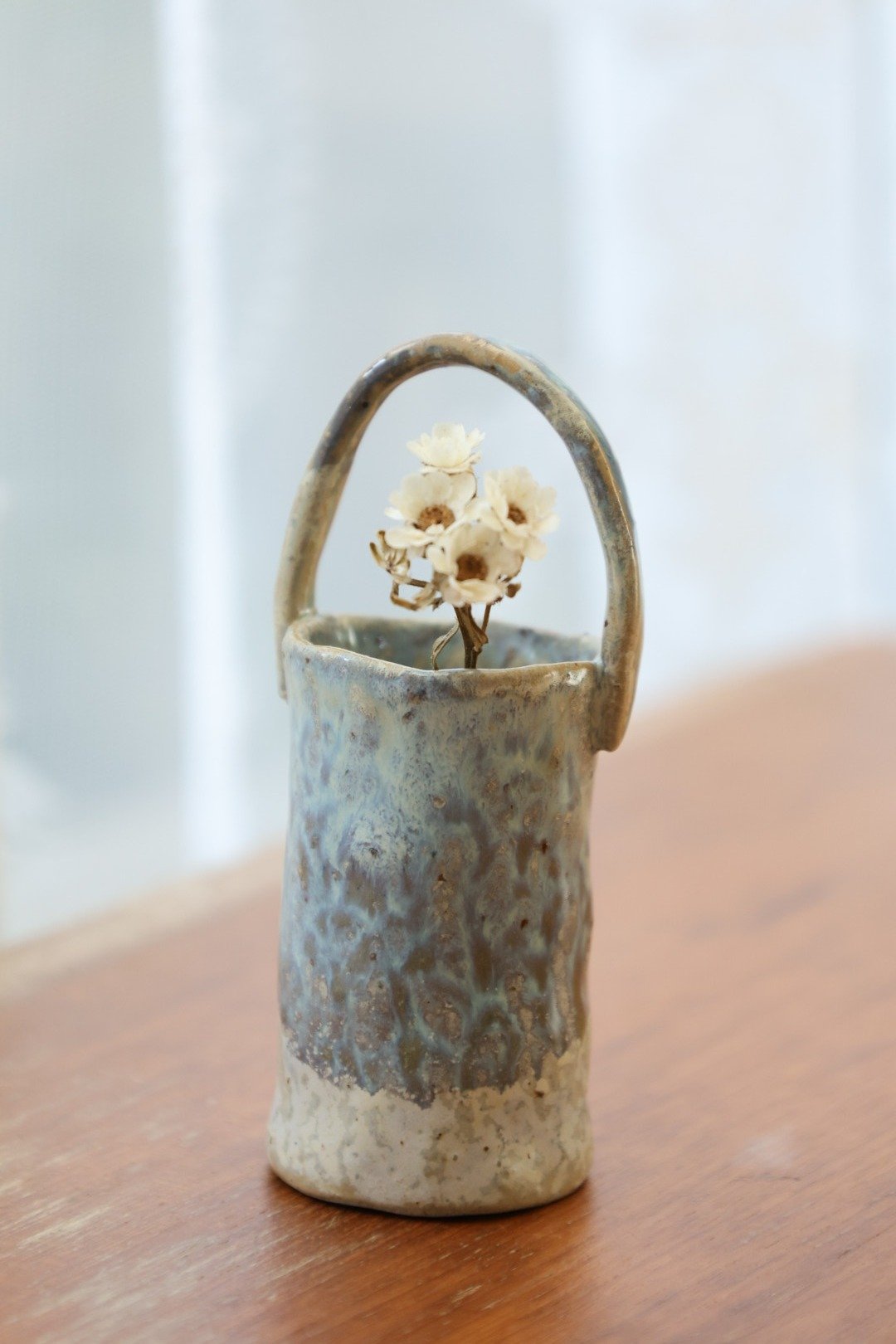 交换礼物/冰雪奇缘侘寂风迷你提把干花器 花插小瓶办公室疗愈小物 - 花瓶/陶器 - 陶 卡其色