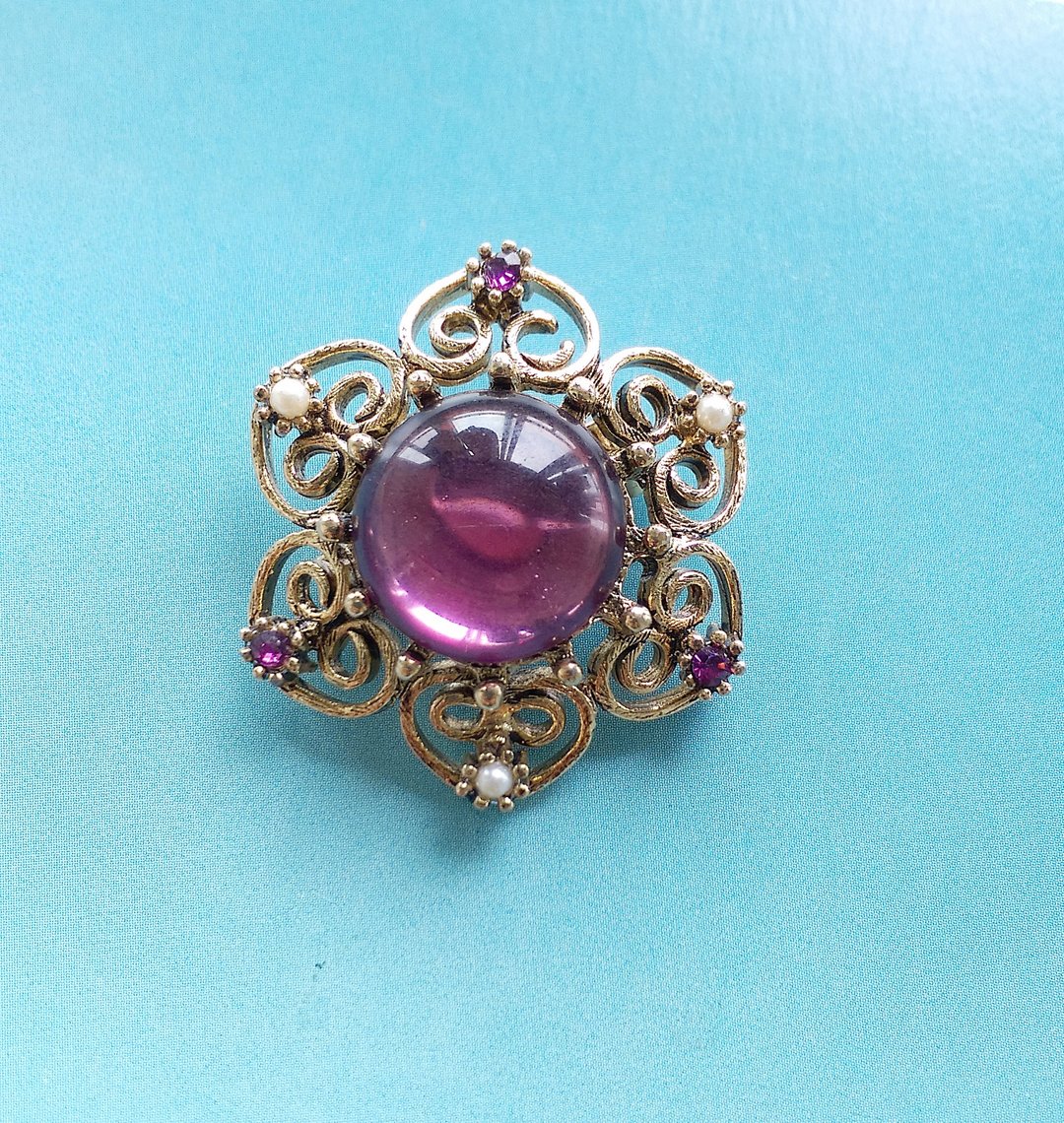 Vintage Jewelry 西洋古董饰品 优雅古典 花形 小巧 别针 - 徽章/别针 - 其他金属 金色