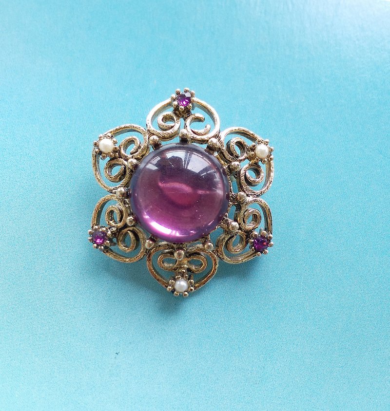 Vintage Jewelry 西洋古董饰品 优雅古典 花形 小巧 别针 - 徽章/别针 - 其他金属 金色
