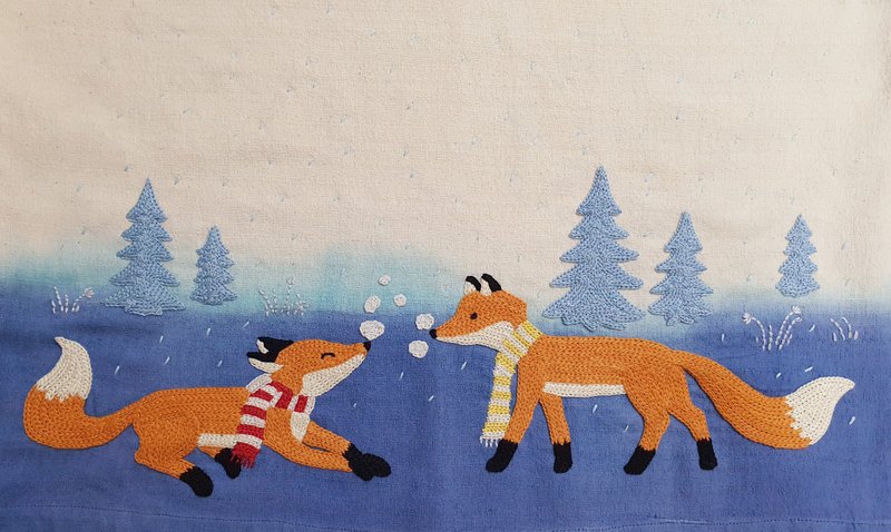 可爱的手工刺绣上衣、棉、狐狸、雪、松树 - 女装上衣 - 绣线 白色