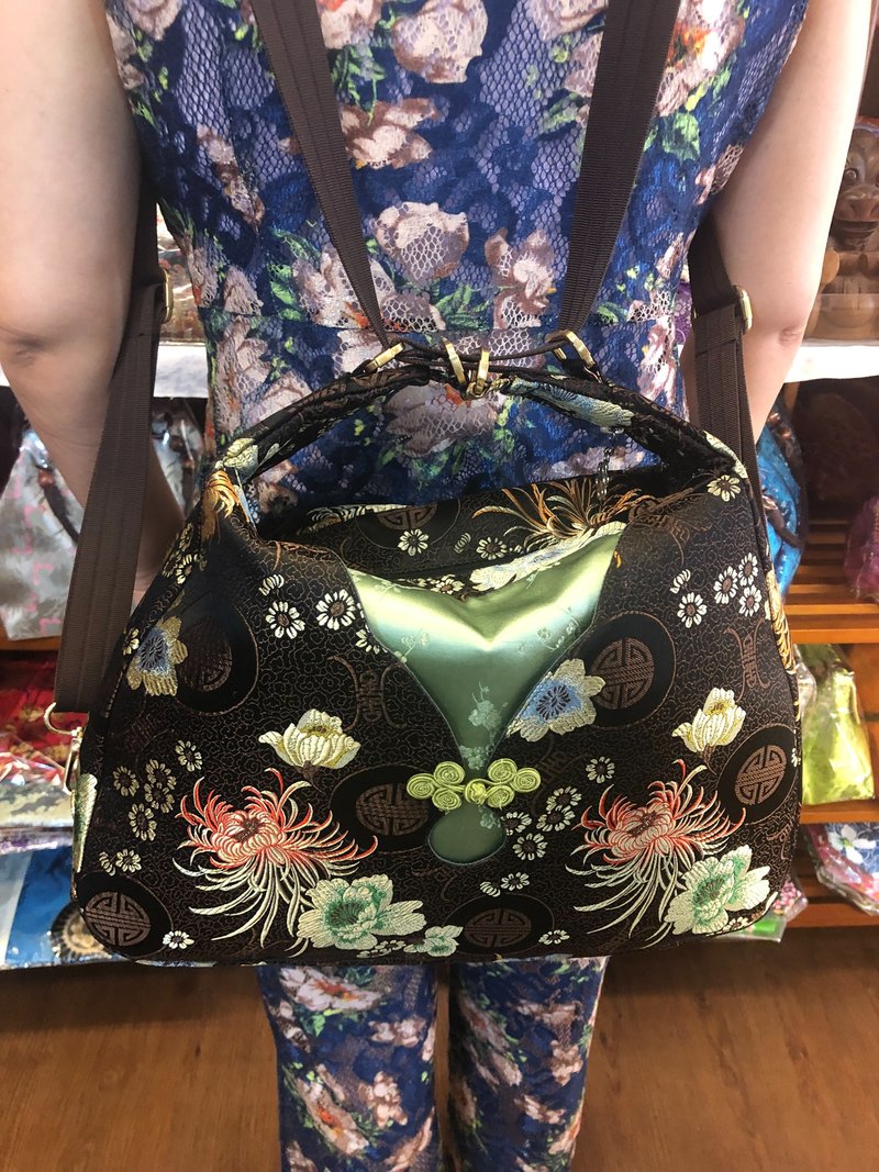 客制清装造型多功能后背斜挎肩背包 - 后背包/双肩包 - 丝．绢 多色