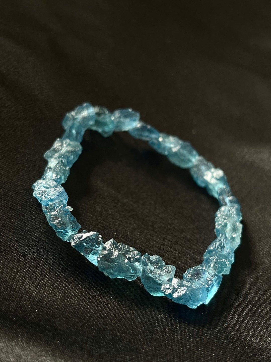 任性的样子。提升沟通 说话 喉轮 海蓝宝 随型 手串 手链 手珠 - 手链/手环 - 水晶 蓝色