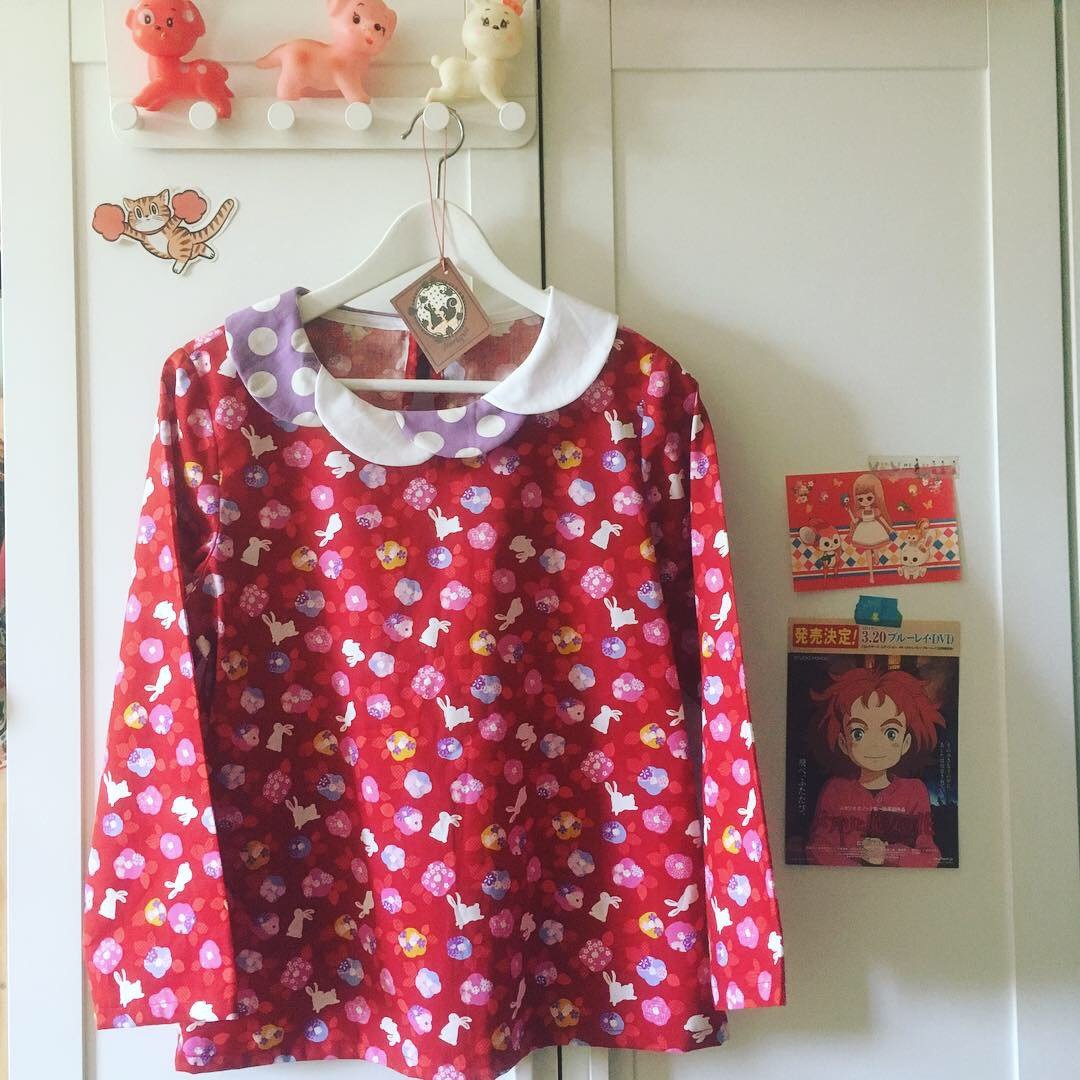 Cute handmade Japanese fabric Spring White Rabbit long sleeves blouse - 女装衬衫 - 棉．麻 红色