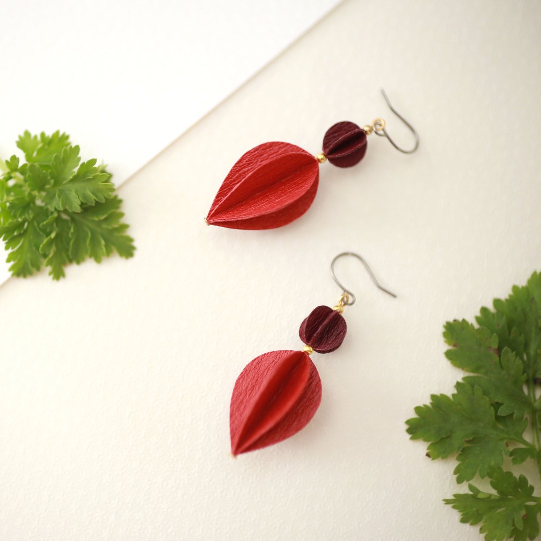 Flower bud earrings-Red- - 耳环/耳夹 - 纸 红色