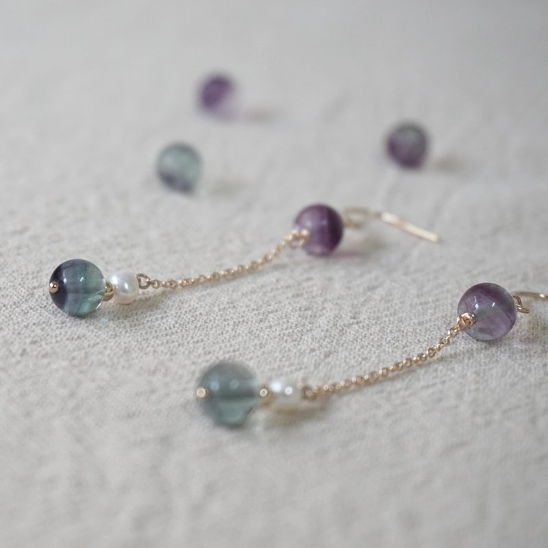 ll 透明仙境 ll 彩萤石 淡水珍珠 美国14kgf包金 注金 耳环 - 耳环/耳夹 - 水晶 多色