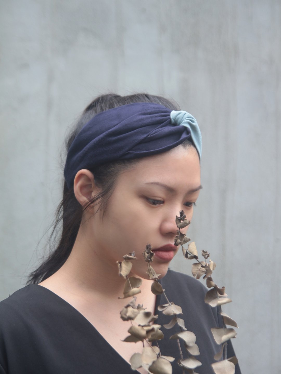 撞色压花 柔软纯棉缇花布 手工十字宽版发带 - 发带/发箍 - 棉 蓝色