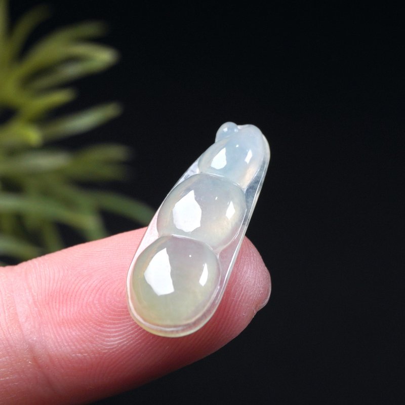 冰种飘黄翡翡翠福豆 | 裸石 | 天然缅甸玉翡翠A货 | 送礼 - 吊饰 - 玉石 多色