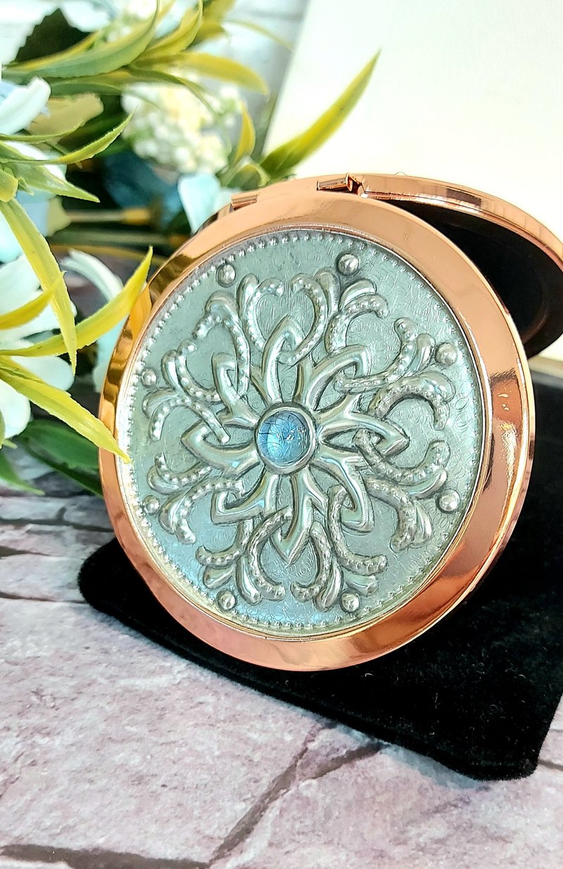 【不需用火与敲打的锡雕金工】曼陀罗 圆满锡雕随身镜 - 金工/饰品 - 其他金属 