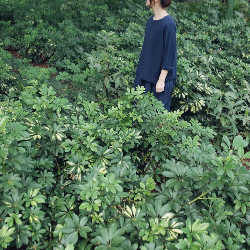 开衩连袖上衣 丈青色 - 女装 T 恤 - 棉．麻 蓝色