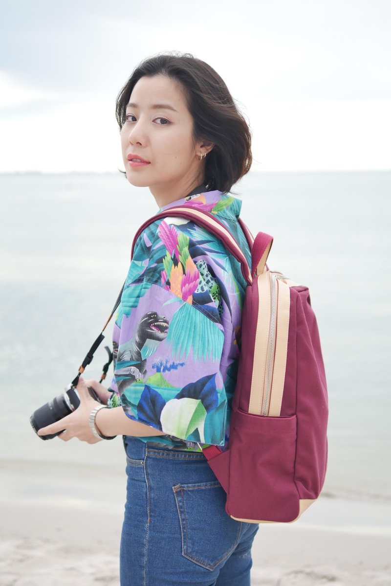 **Size :** Width 12 inch.          Height 15 inch. - 后背包/双肩包 - 其他材质 红色