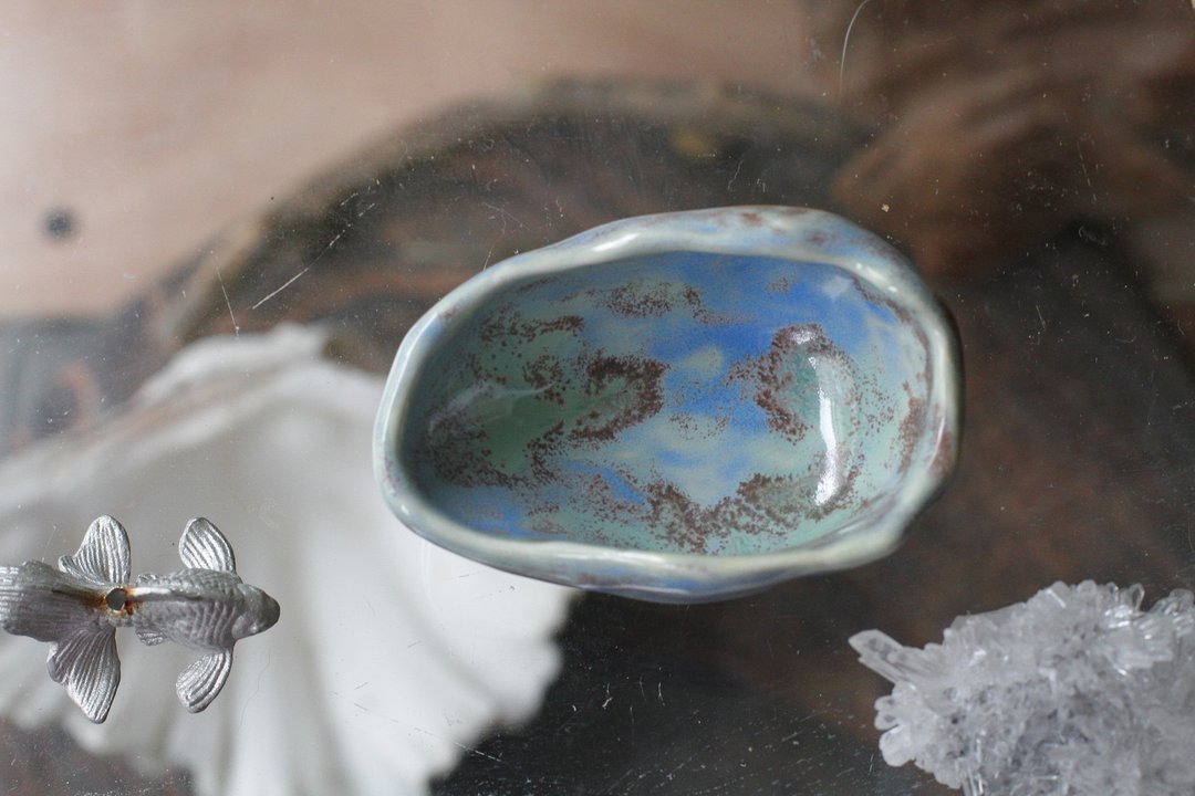 纯手捏不规则花朵造型陶瓷小碟/酱汁碟/线香盘/水晶盘/饰品碟33 - 盘子/餐盘/盘架 - 陶 蓝色