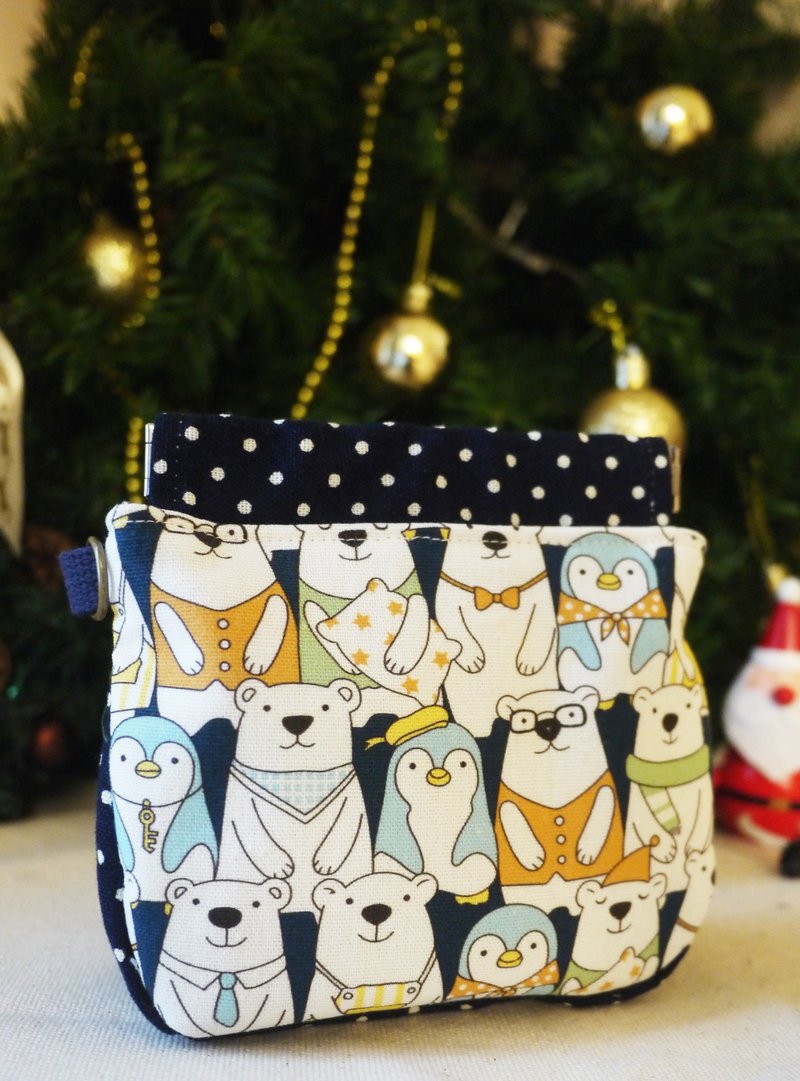 新年礼物首选/免费包装/弹片口金包/棉棉包/巴黎意象/企鹅与北极 - 化妆包/杂物包 - 棉．麻 