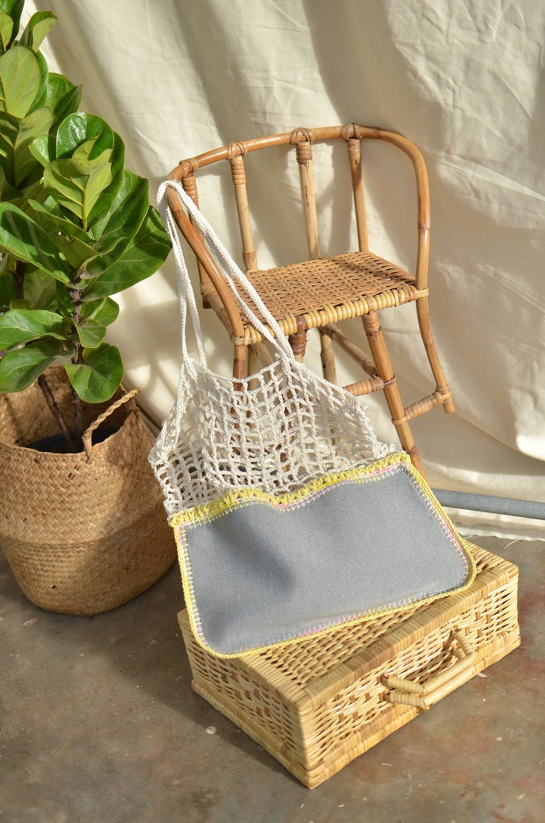 Grey white Gradie crochet bag - 侧背包/斜挎包 - 其他材质 灰色