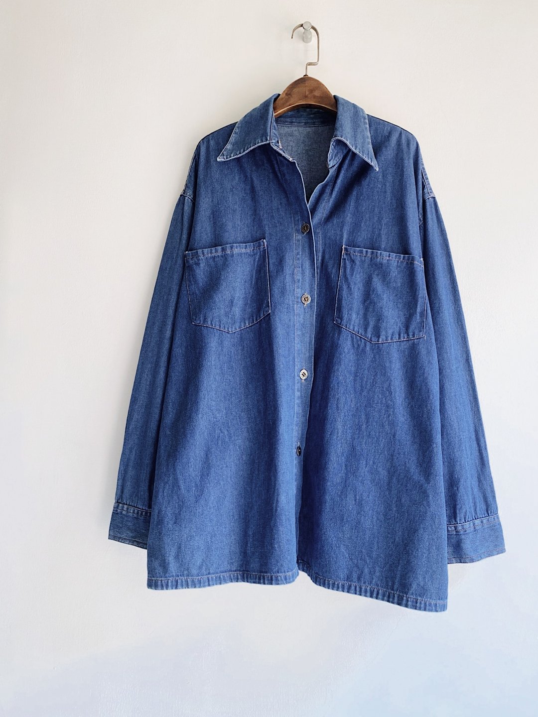 深海蓝简约薄料素面 古着翻领棉质牛仔衬衫上衣 vintage Shirt - 女装衬衫 - 棉．麻 蓝色