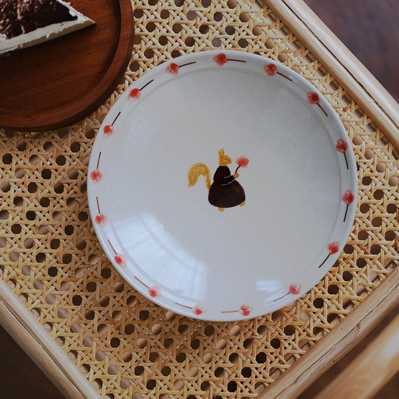 日式松鼠陶瓷菜盤 / 可愛ins風家用盤 / 高顏值食器 - 盘子/餐盘/盘架 - 瓷 白色