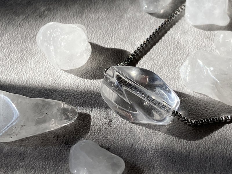 【海平在线的波浪。波浪白水晶项链】钛钢链、白水晶、夏日、锁骨 - 锁骨链 - 其他材质 透明