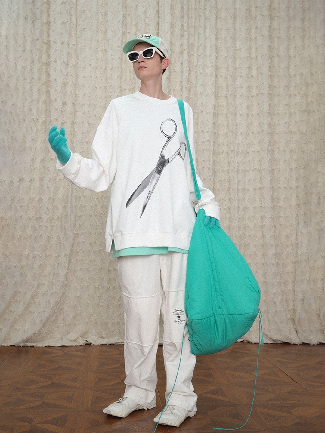UNVESNO AW21 马蒂斯一把剪刀基础款印花圆领套头卫衣 SWS-1408 - 中性连帽卫衣/T 恤 - 棉 白色